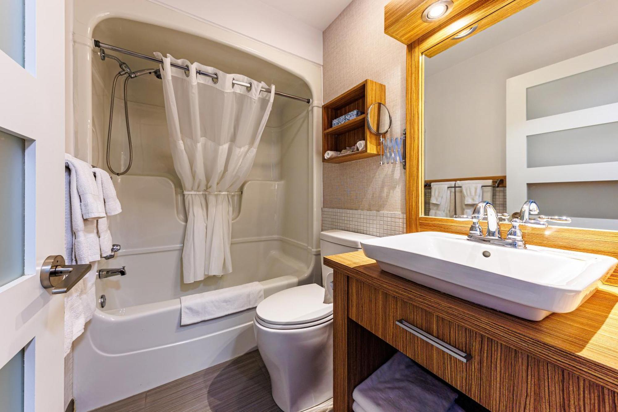 Hotel-Motel Castel De La Mer Ла Мале Екстериор снимка