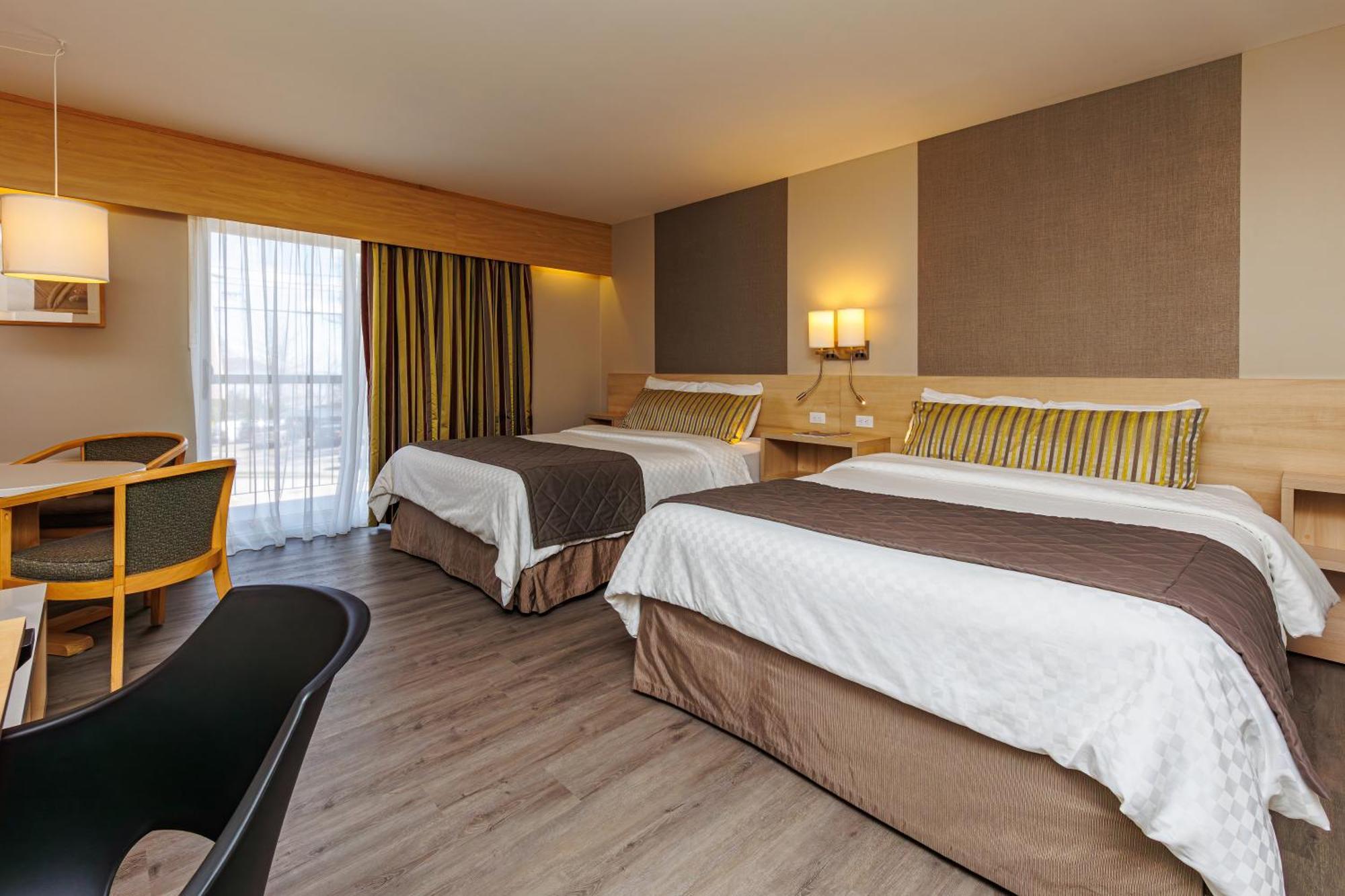 Hotel-Motel Castel De La Mer Ла Мале Екстериор снимка