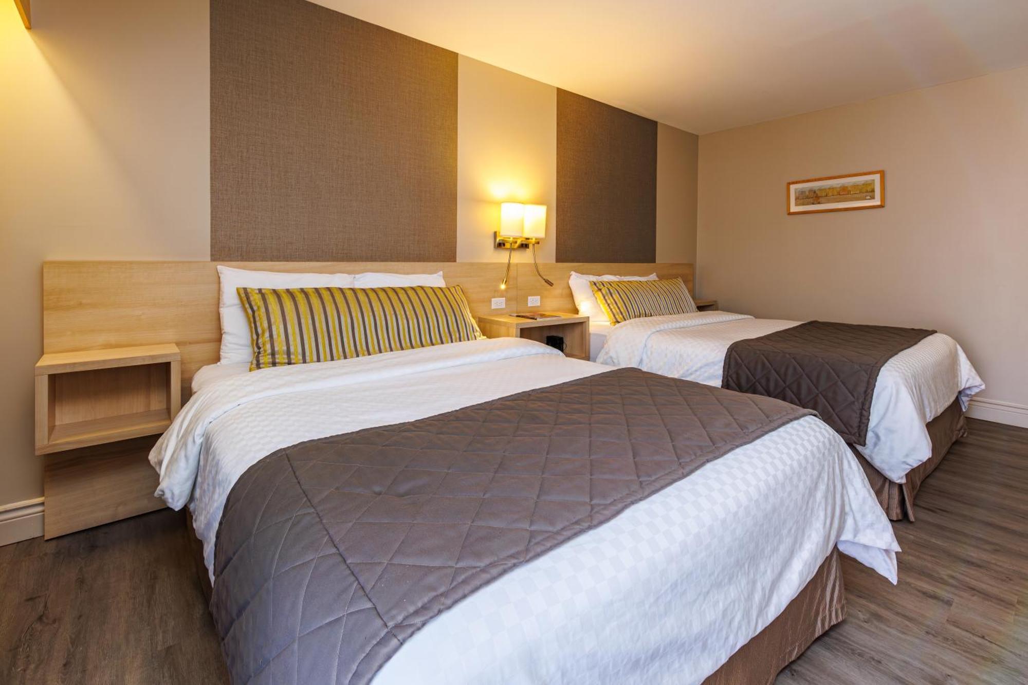 Hotel-Motel Castel De La Mer Ла Мале Екстериор снимка