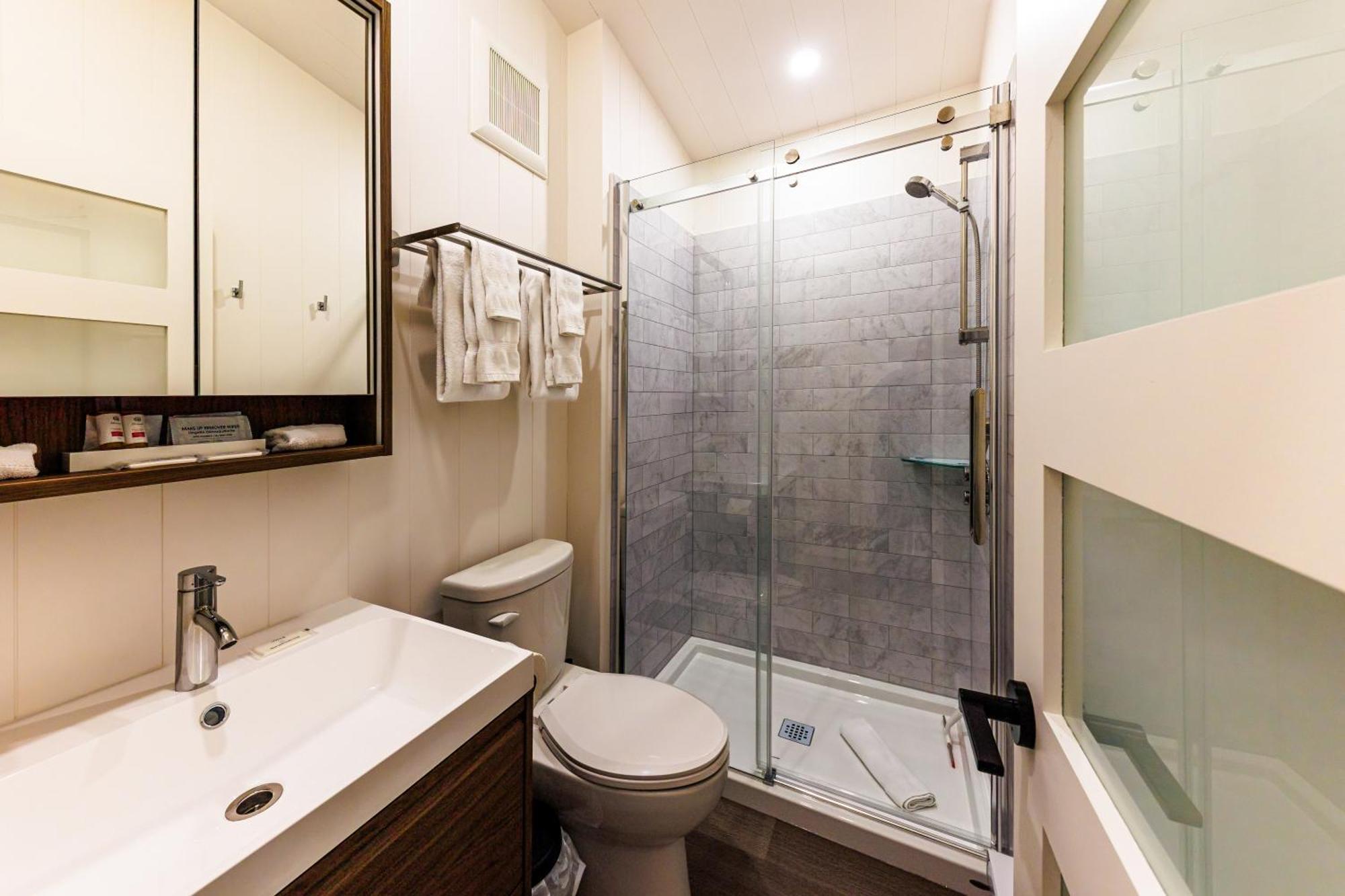 Hotel-Motel Castel De La Mer Ла Мале Екстериор снимка